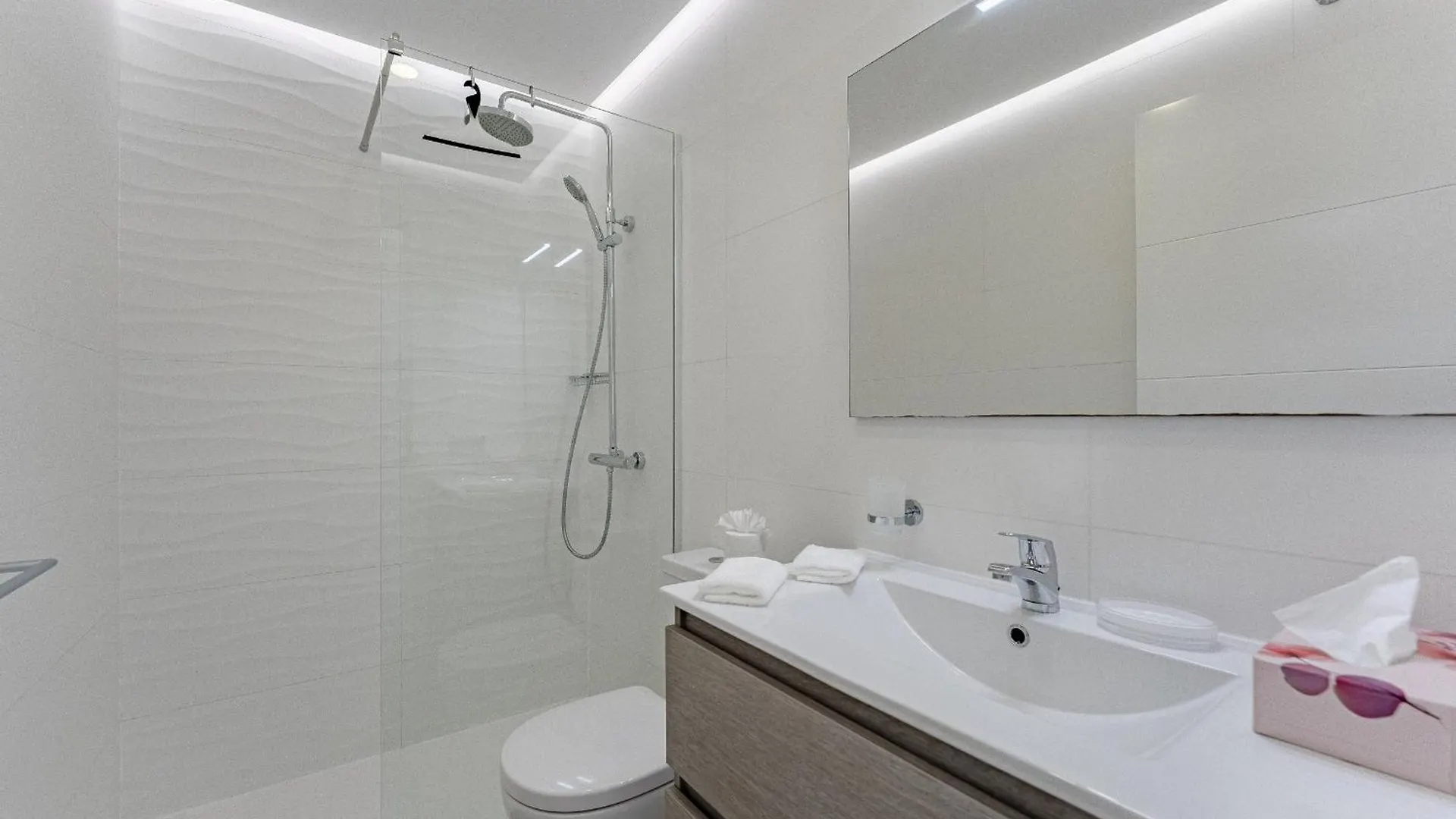 아데제 Sunrise Sea View Penthouse 아파트
