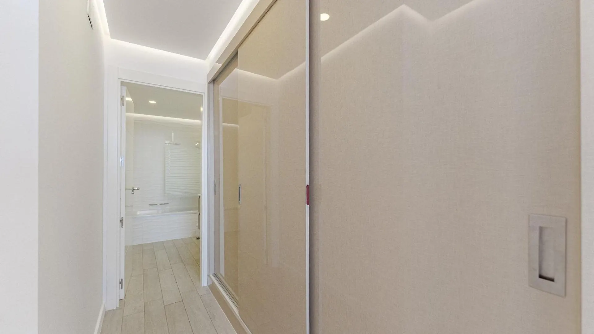 아데제 Sunrise Sea View Penthouse 아파트